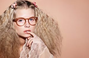 lottie-moss-chanel-eyewear-2017-campaign01